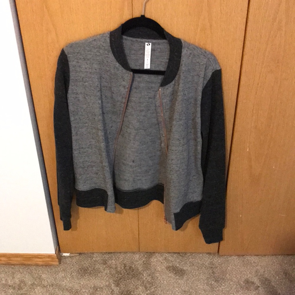 Ripzone size small zip up sweater